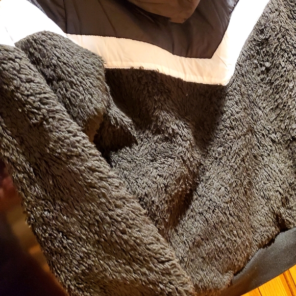 Boys warm jacket size 14/16 - Picture 6 of 10